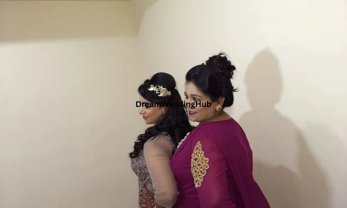 Deeyaa The Fashion House